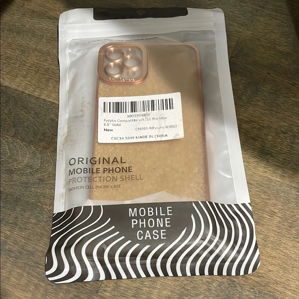 NWT Rose Gold IPhone 11 Pro Max Case